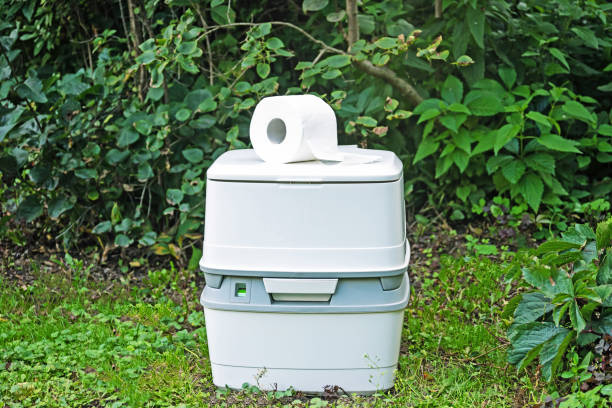 Best Portable toilet rental cost  in Clive, IA