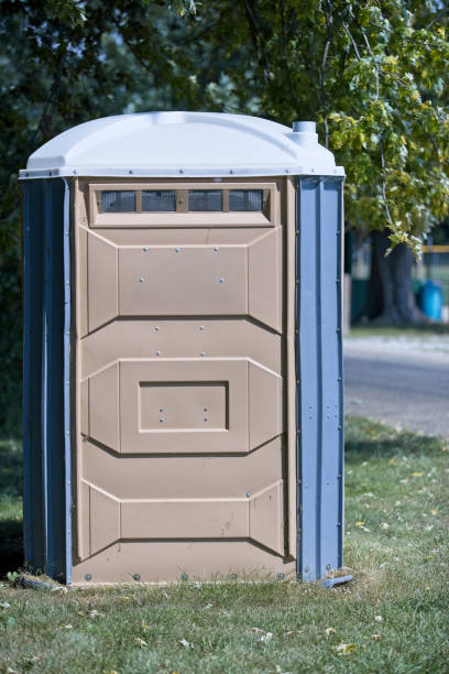 Best Portable restroom trailer rental  in Clive, IA